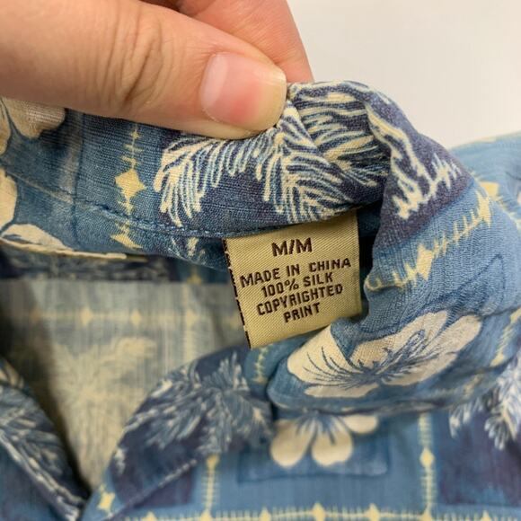 Vintage Tommy Bahama Shirt Mens M Medium Blue Silk Beach Side Floral Hawaiian - Picture 6 of 11